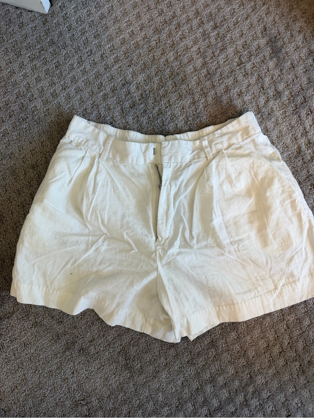Gap white linen shorts